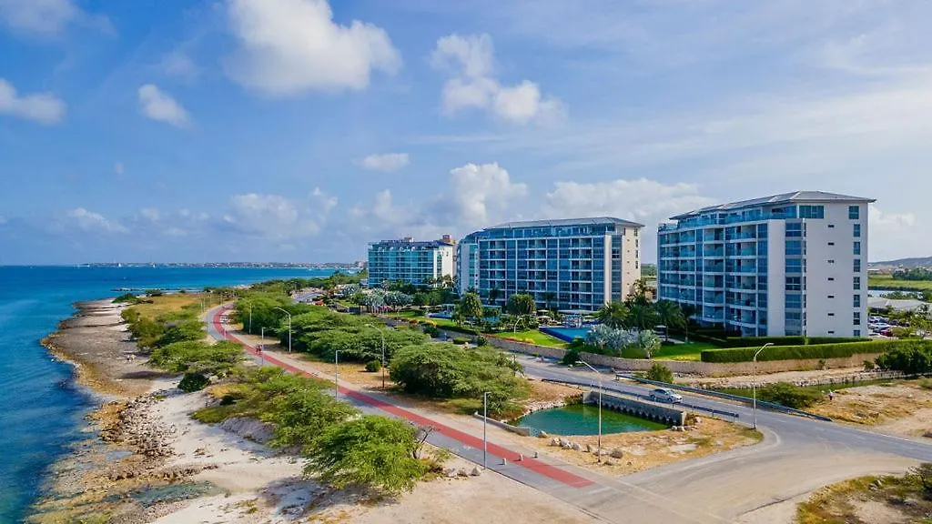 2Bsgf-Azure114 - Luxurious Beach Vibes Retreat W- Private Hot Tub Palm Beach Apartment