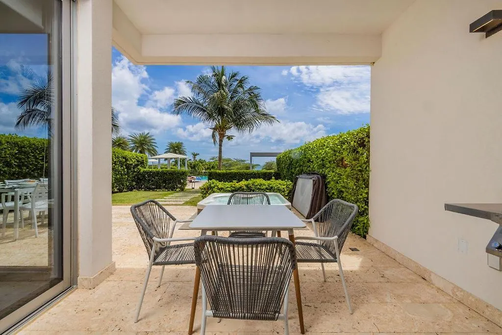 2Bsgf-Azure114 - Luxurious Beach Vibes Retreat W- Private Hot Tub Palm Beach 0*,